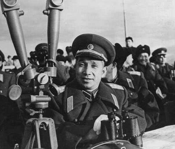 粟裕将军外表文静，性格儒雅，为何还能成为我军顶级名将