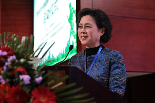 中国保健协会科普教育分会会长于菁鉴于德源集团作为优秀的涉硒企业