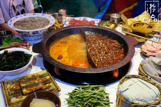 吃火锅就像耍朋友糍粑很甜豆腐越煮越烂泡菜还有点酸
