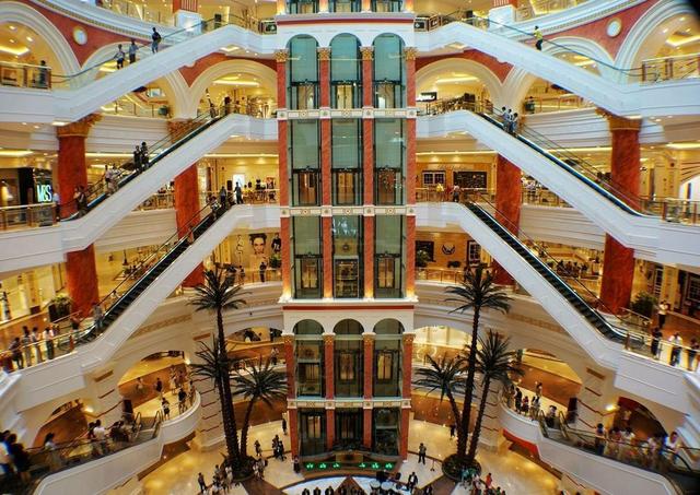 上海大型商圈排名；网友:十个不可不逛的购物中心,第一是它没有错