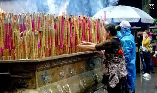 中国香火最旺盛的寺庙,消防车随时待命,因人多还获吉尼斯纪录