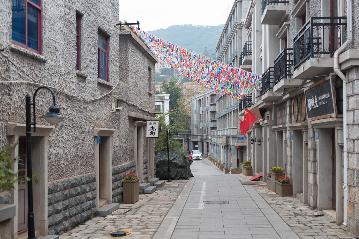 江苏连云港这条老街从小渔村发展起来保留30年代建筑风格