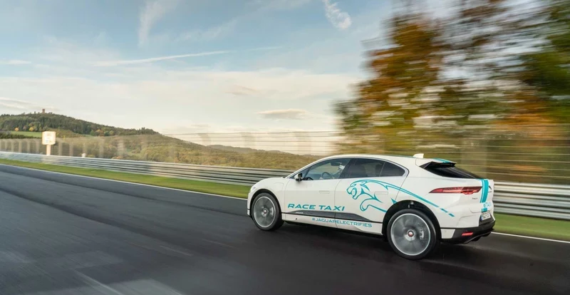 零排放体验纽伯格林赛道 捷豹i-pace出租149欧元纽北跑一圈