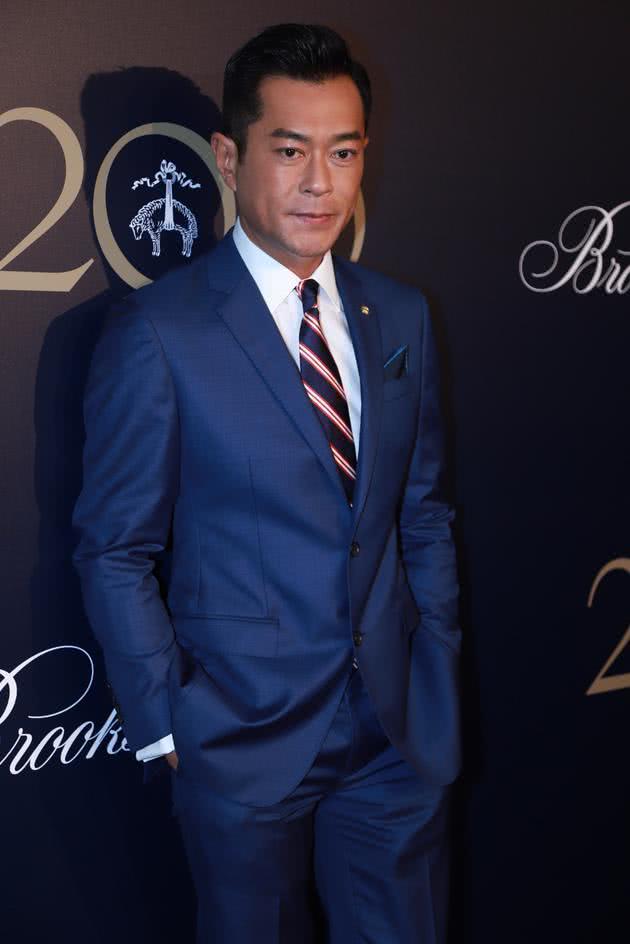 61岁老艺人吴博君突然瘫痪香港艺人协会会长古天乐主动伸援手