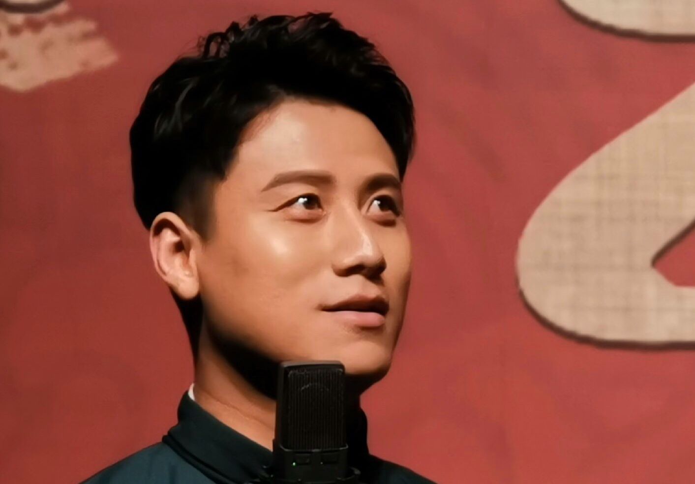 曹九台砸挂高峰被骂惨,互相砸挂是德云社特色,粉丝何必玻璃心