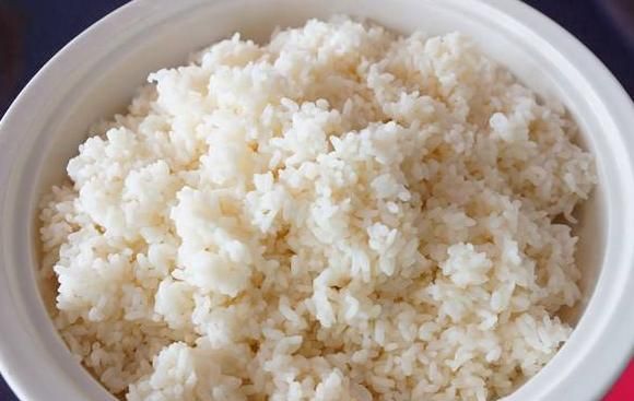 南方饭店米饭能免费吃,为啥北方饭店不可以呢?看完长见识了