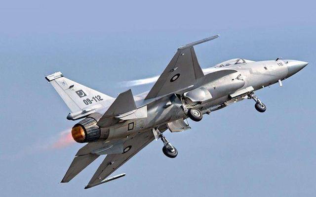 枭龙blockiii战机投产订单数量高达62架36架阵风无法抗衡