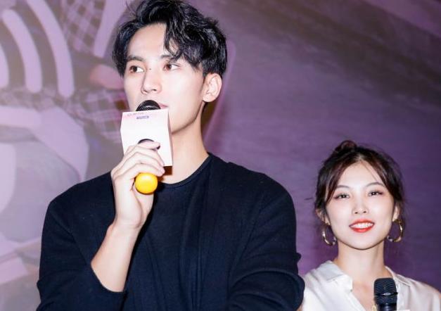 张天陈奕辰被曝光录音后,不受影响双排打游戏,疑为出道炒作