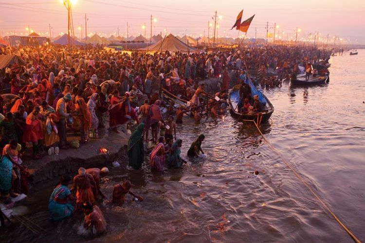 印度大壶节,数千万人共饮恒河水休闲区蓝鸢梦想 - Www.slyday.coM 印度大壶节,数千万人共饮恒河水休闲区蓝鸢梦想 - Www.slyday.coM
