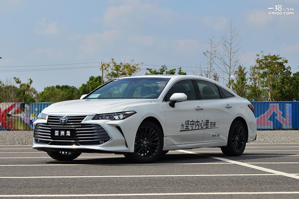 动力平顺乘坐舒适一汽丰田亚洲龙20l试驾感受