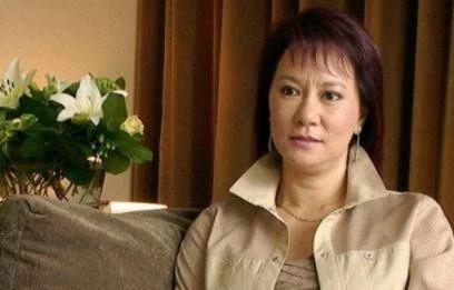 保养得宜至今未婚,气质似30岁|潘志文|苗可秀|解决师_新浪新闻