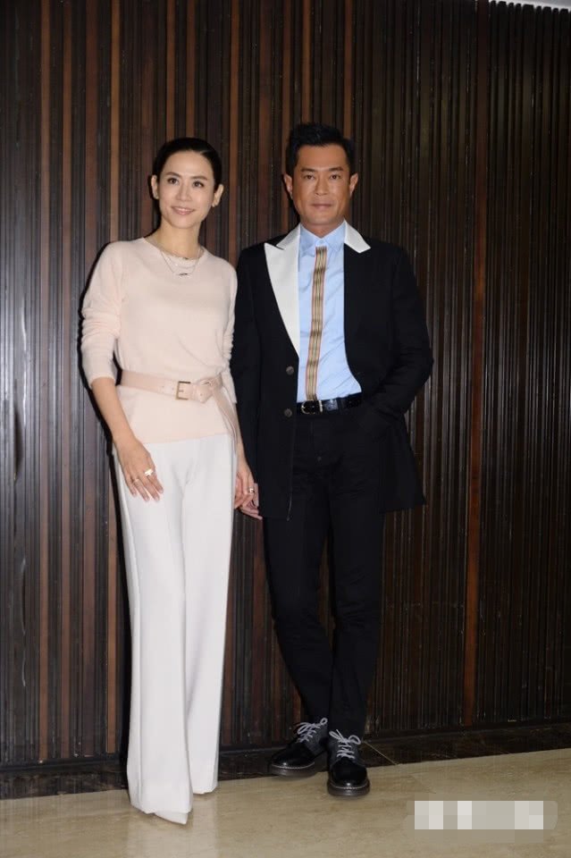 古天乐宣萱出席活动,现场有女子冲击保安防线,自称是古天乐老婆__财经