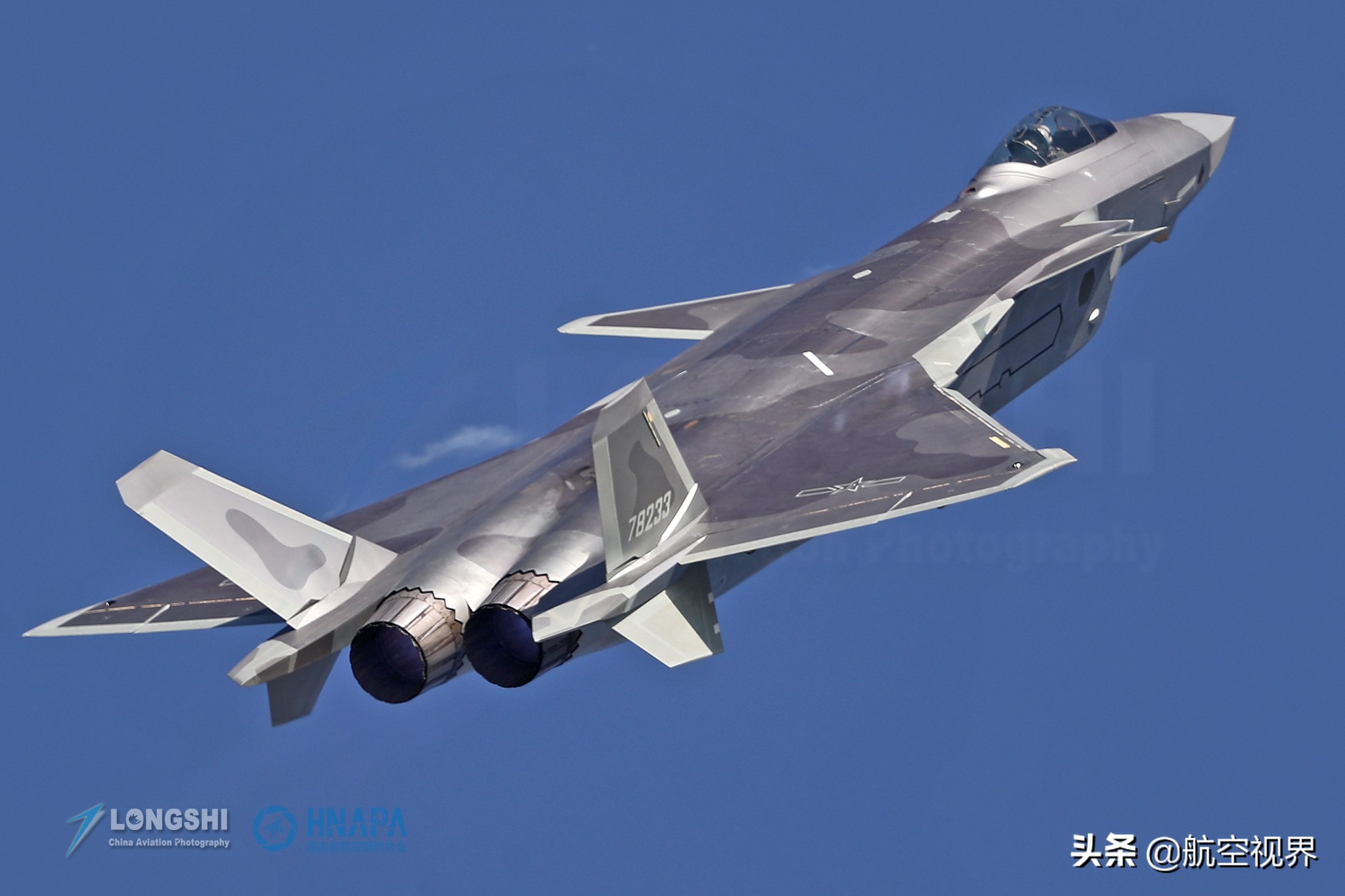 隐身型号首次亮相开放活动,展示自信心与强大|歼20|战斗机_新浪新闻