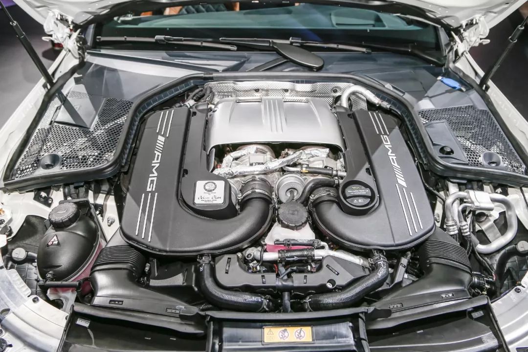 下一代amg c63八缸变四缸,大排自吸真的就这样凉了?