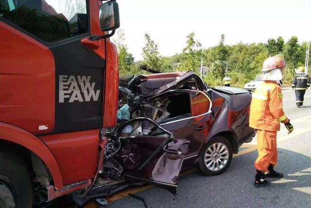 车险第二年别乱买了！就买这3个，多买就是在给保险公司送钱