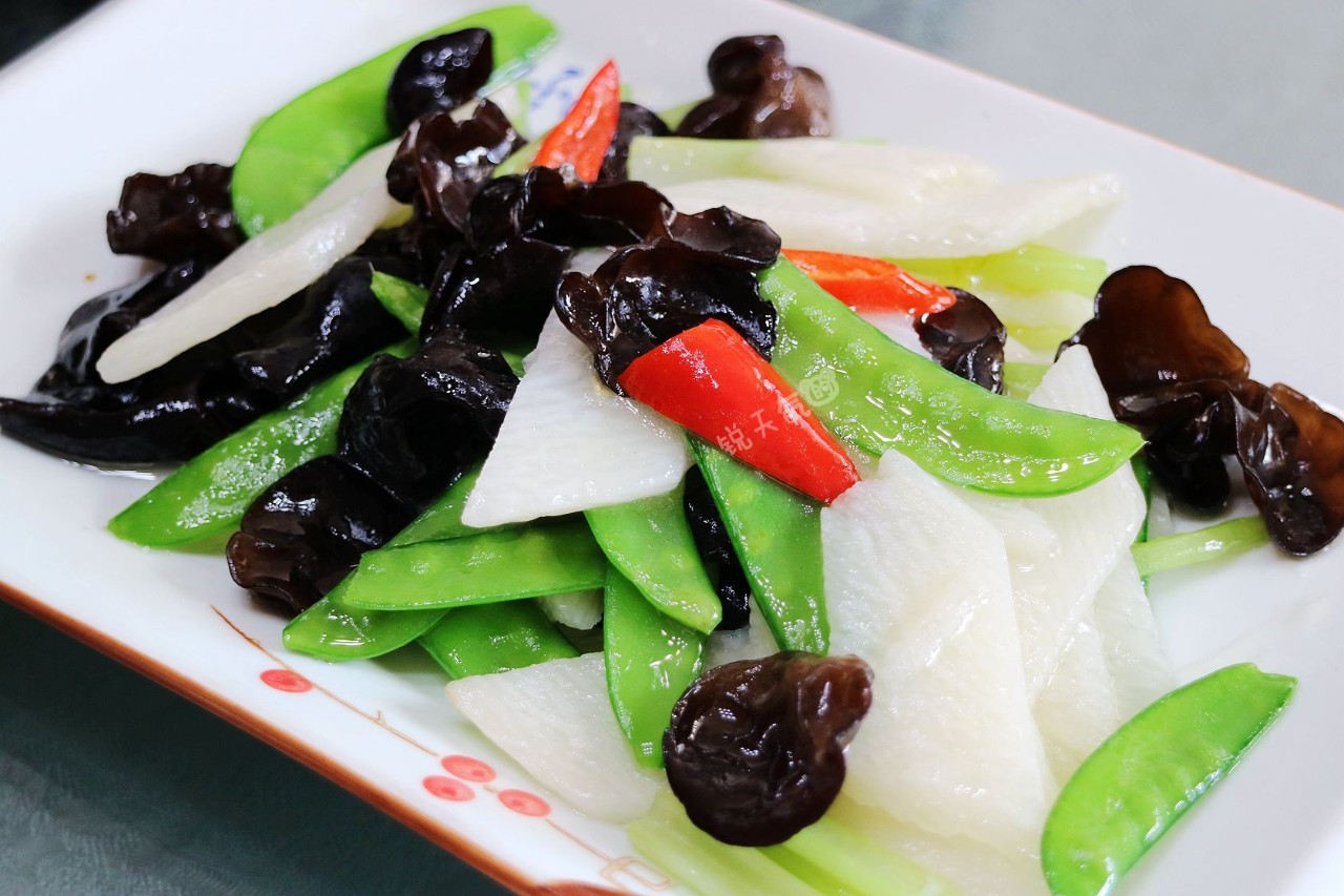 淮山木耳炒扁豆在厦门,看到这道清爽解腻的素菜登场,就知道这场盛宴