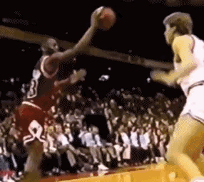 身体天赋真的是历史独一档,出色的结合球能力,夸张的弹跳和精准的跳投