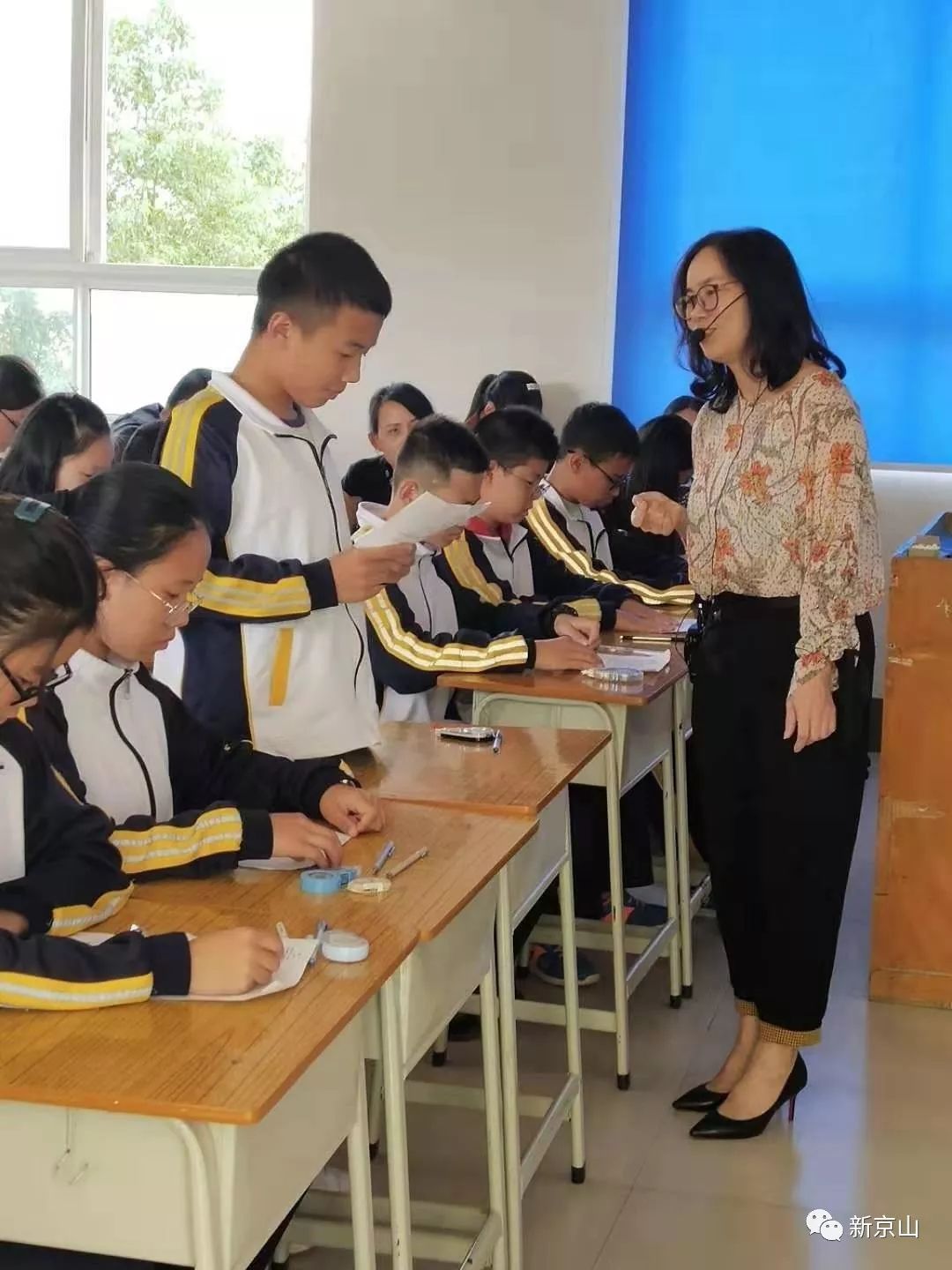 京山市语文骨干教师及名优教师走进京山外语学校