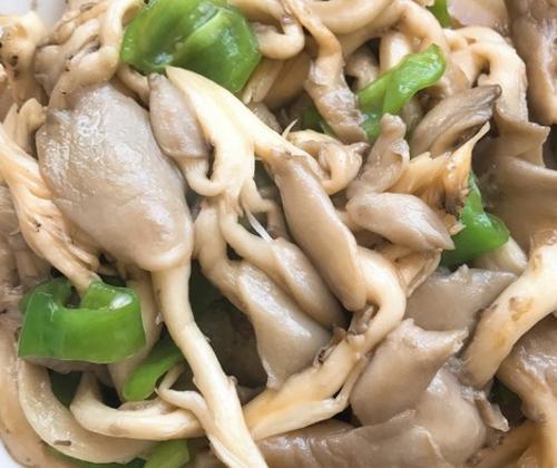 炒蘑菇时,焯水还是直接下锅炒?做错这1步,难怪蘑菇不鲜不好吃