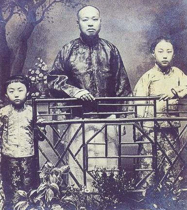 李鸿章极宠女儿,却给她找了个40岁的丈夫,生下的曾孙女赫赫有名