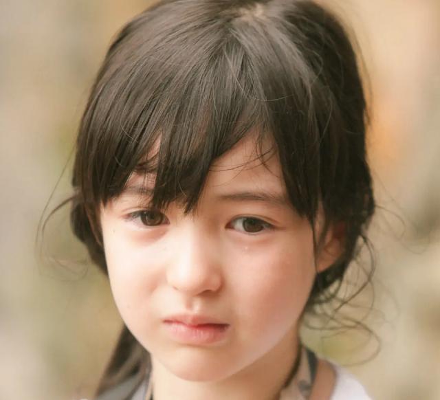 《爸爸去哪儿》中的混血小千金,10岁夏天颜值不输霓娜,女神级别