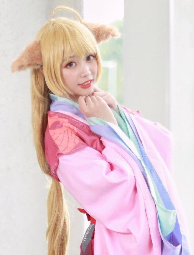 本以为女生cos涂山苏苏够美了当看到红红出场网友直呼女神