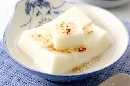 豆腐500克,红糖,白糖各100克.