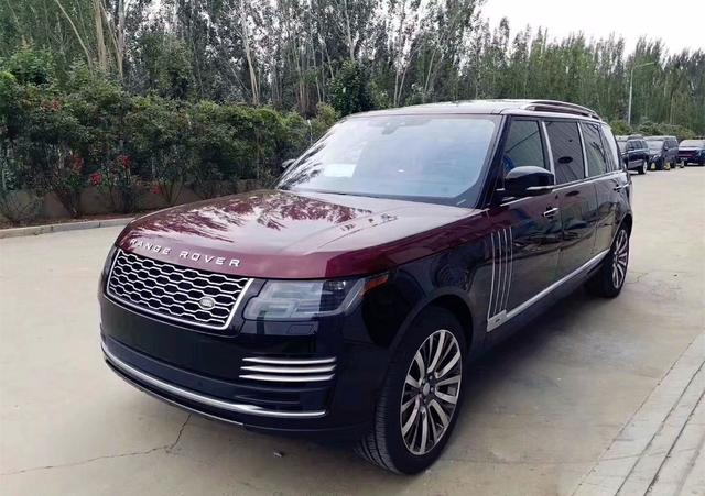 路虎顶级“揽胜”亮相，双色车身+四座布局，550马力配全时四驱！