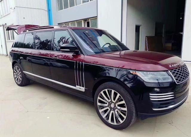 路虎顶级“揽胜”亮相，双色车身+四座布局，550马力配全时四驱！