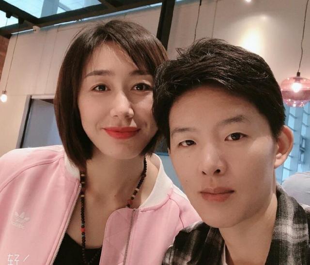恭喜女排27岁副攻大婚最强绝技堪比颜妮新娘妆美丽温婉