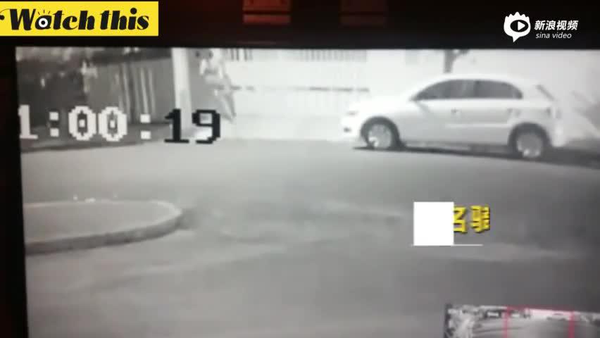 歹徒深夜抢劫独身美女结果被一枪反杀全程视频