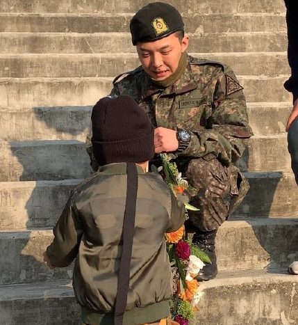 权志龙退伍 bigbang不在 top配老友女版图疑想再度合作 引众怒?