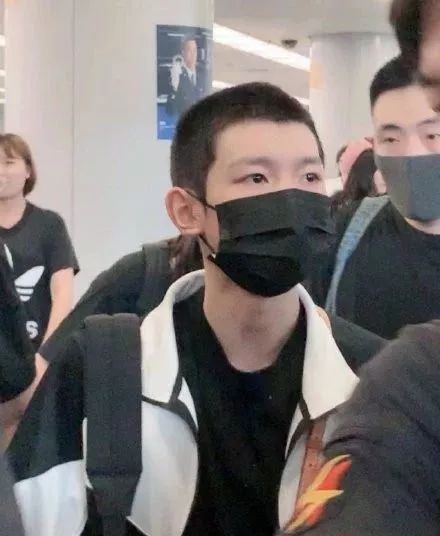华晨宇“实诚”剃秃…谁是寸头界的一番？