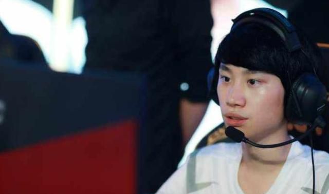 fnc五ban硬币哥绝活,李哥都没这待遇