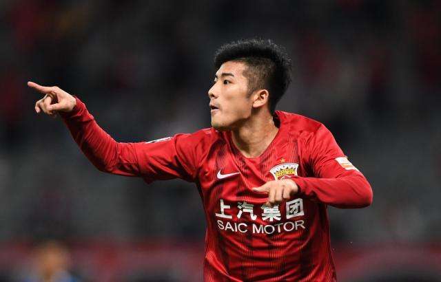 上港3-0横扫一方反超国安,李圣龙造两球,奥斯卡读秒破门