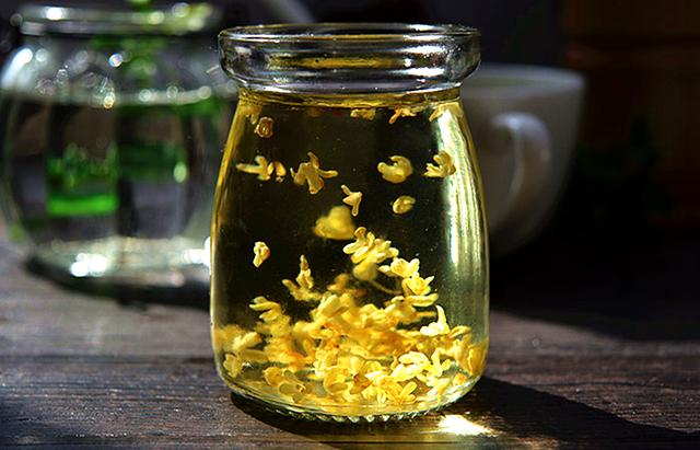 现在桂花正当季,教你在家自制桂花酒,健康无添加,营养又美味