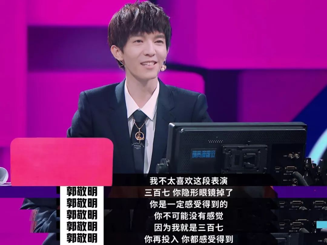 同样被前辈怼，郭敬明不妨学学赵薇的高情商