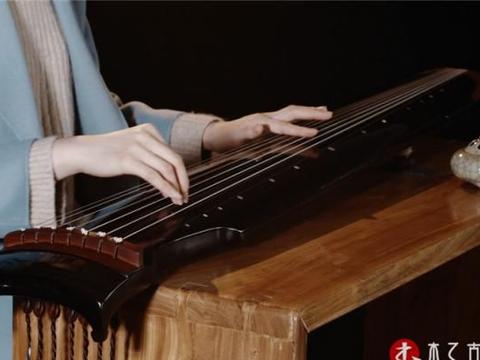 弹琴时,哪个手影响着音准?|音准|古琴|指法|左手|右手_新浪新闻