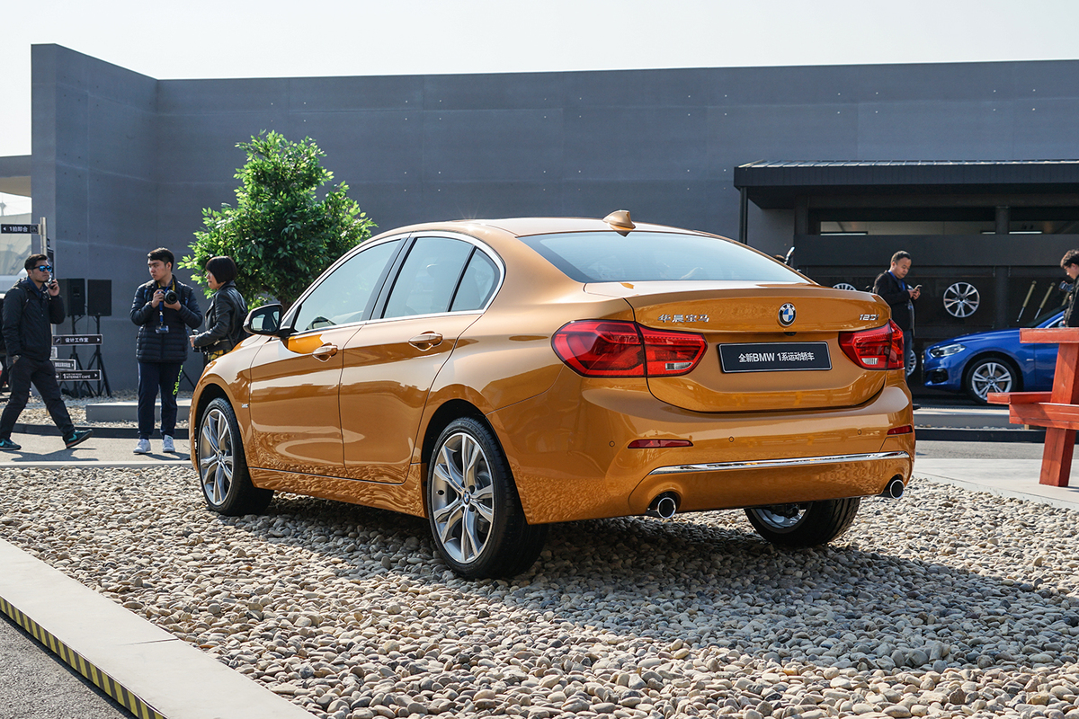新款华晨宝马1系三厢版上市 售19.88-26.38万元