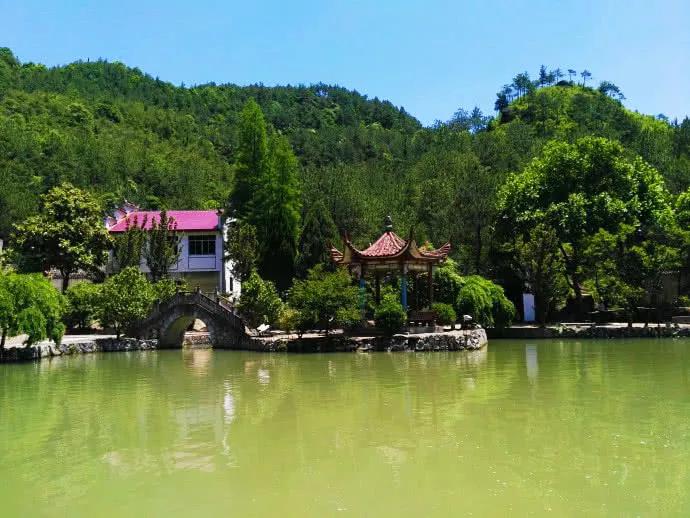 游浙江东阳四大名山之"落鹤山"