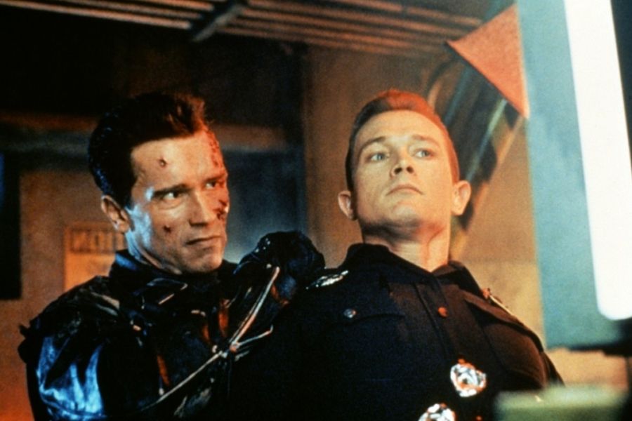 詹姆斯卡梅隆和几代电影观众的终结者情结