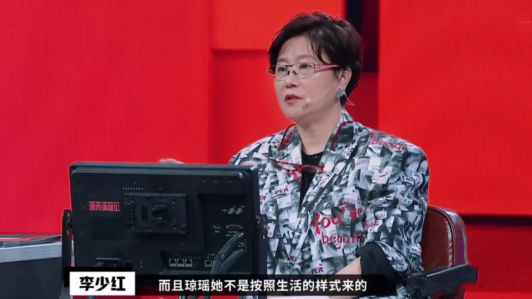 同样被前辈怼，郭敬明不妨学学赵薇的高情商