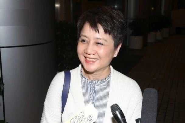 赌王长孙何广燊出院特级保姆细心保护全程属于10级状态