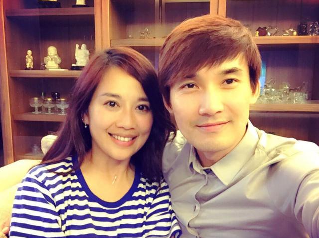 和大8岁妻子甜蜜恩爱,网友:好演员|张铎|名气|妻子_新浪新闻