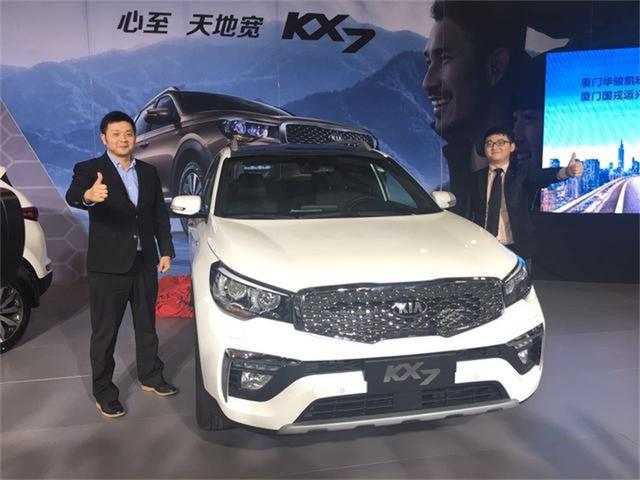 起亚KX7不足15万，7座SUV，满足国六排放标准