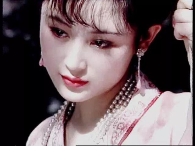 陈红在聊斋之娥眉一笑中饰演的连城一角堪称倾国倾城