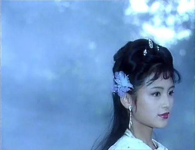 陈红在聊斋之娥眉一笑中饰演的连城一角堪称倾国倾城