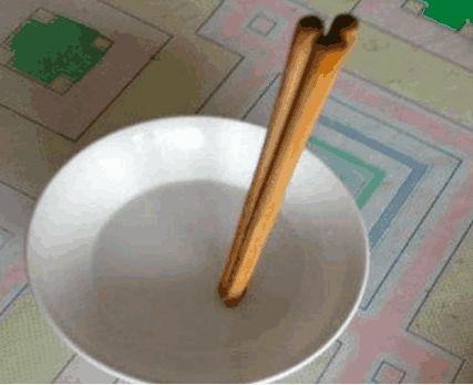 孩子生病发烧,奶奶选择“竖筷子”,几天后全家愤怒!|筷子|天后|孙女_新浪新闻