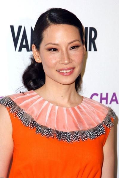 她是征服好莱坞的中国面孔长得看上去平庸但她却有一种力量美