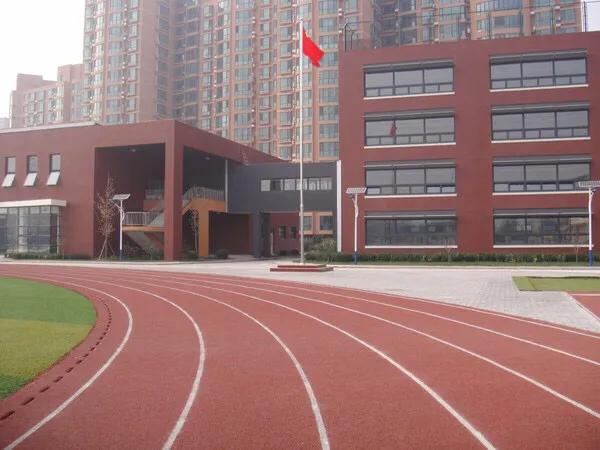 现在主管学校教育事务的不是教育局了?而叫教体局.二局谁更大呢